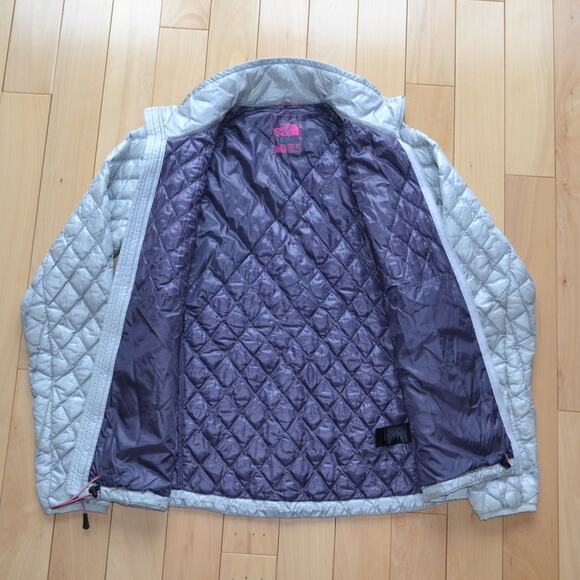 North Face Quilted Puffer Jacket Gray Silver Size Medium - Picture 6 of 7
